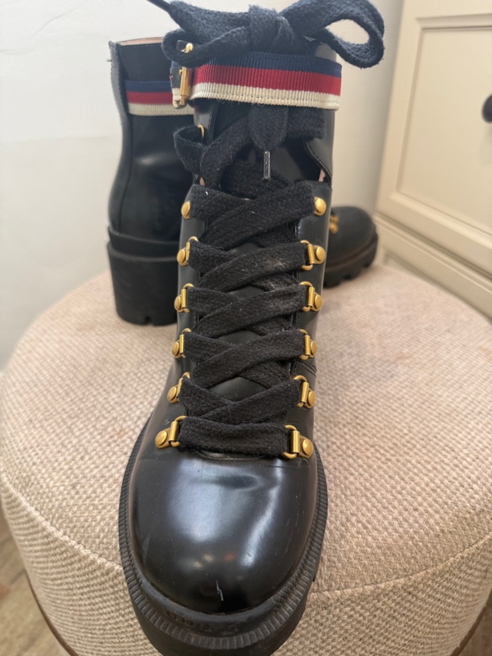 Gucci Black Leather Lace-Up Lug Heel Ankle Boots with Red-White-Blue Strap - Picture 3 of 7